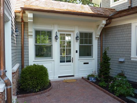 enclosed breezeway to garage